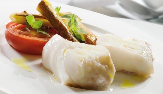 Skrei al vapor con verduras asadas