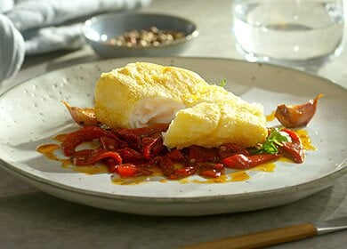 Bacalao Noruego fresco rebozado con pimientos del piquillo