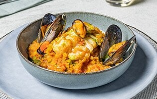 Skrei noruego estofado mediterráneo